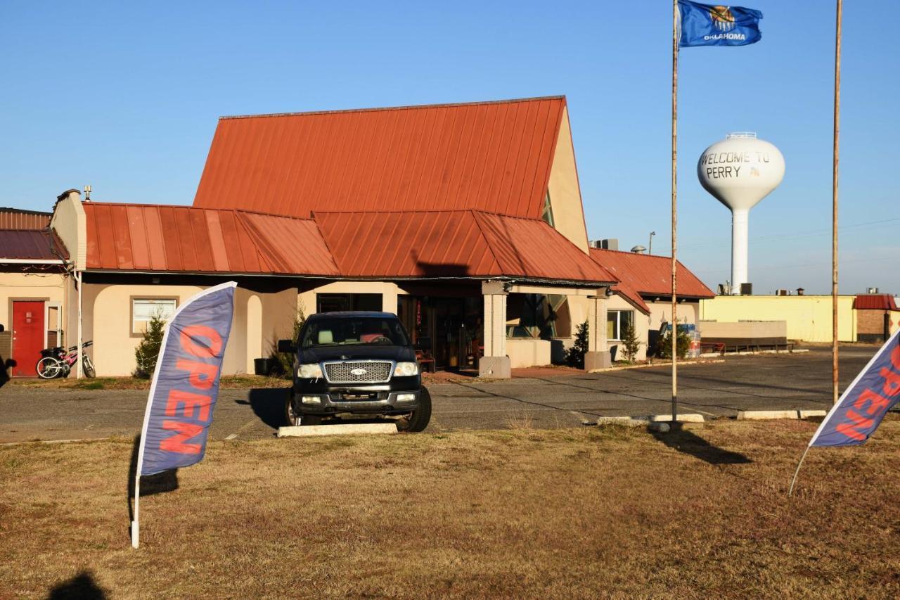 American Best Inn By Oyo I-35 Perry Near Lake Mcmurtry Esterno foto