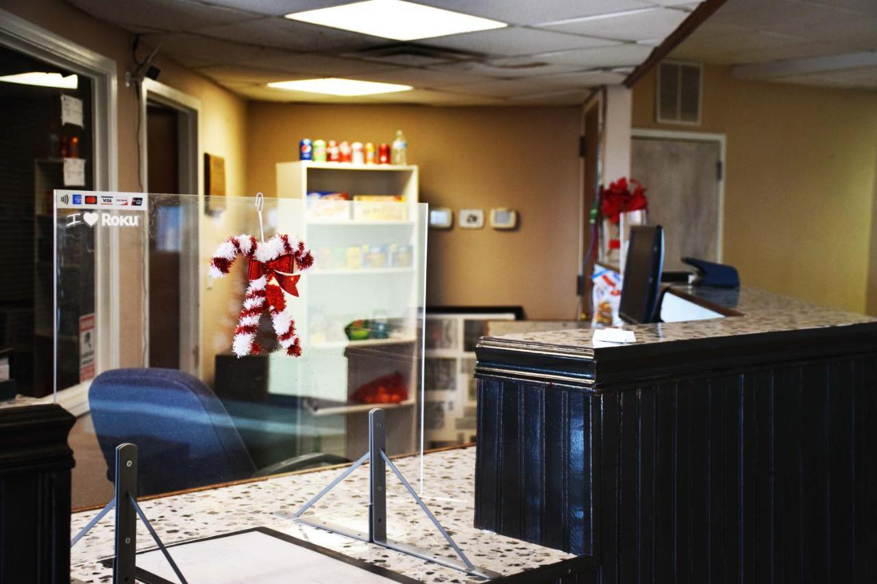 American Best Inn By Oyo I-35 Perry Near Lake Mcmurtry Esterno foto