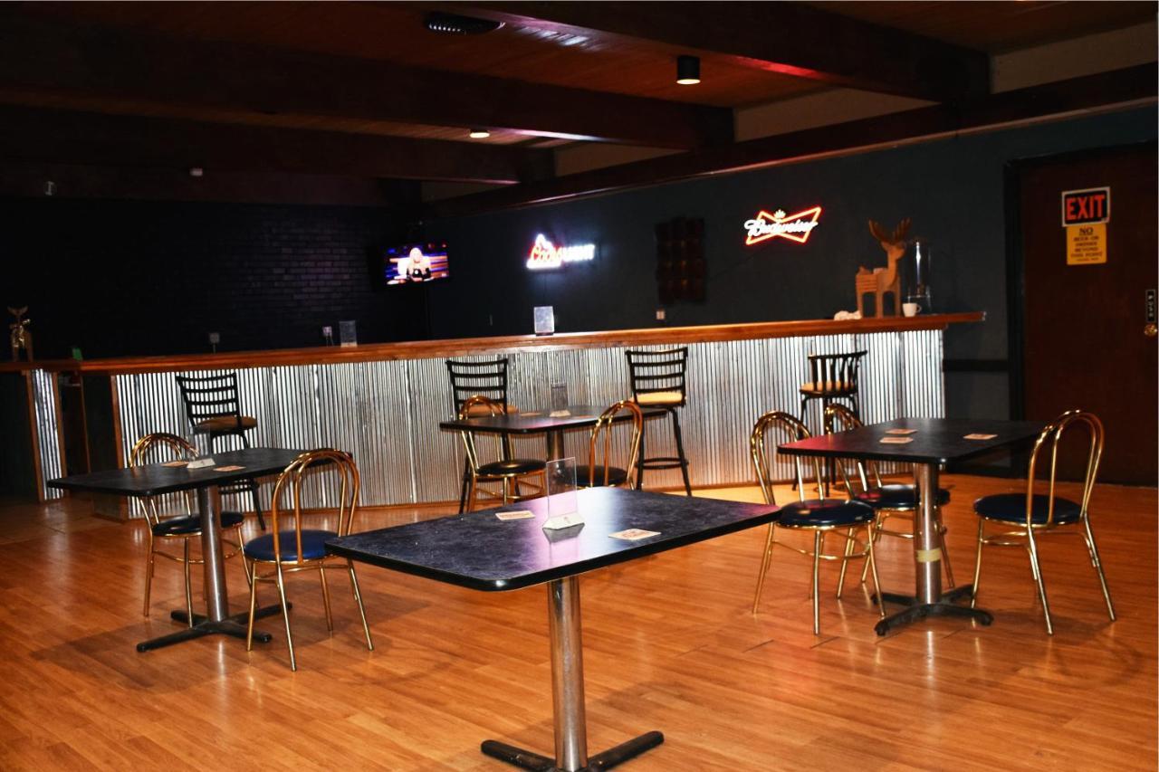 American Best Inn By Oyo I-35 Perry Near Lake Mcmurtry Esterno foto