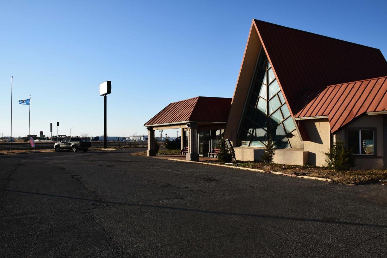 American Best Inn By Oyo I-35 Perry Near Lake Mcmurtry Esterno foto