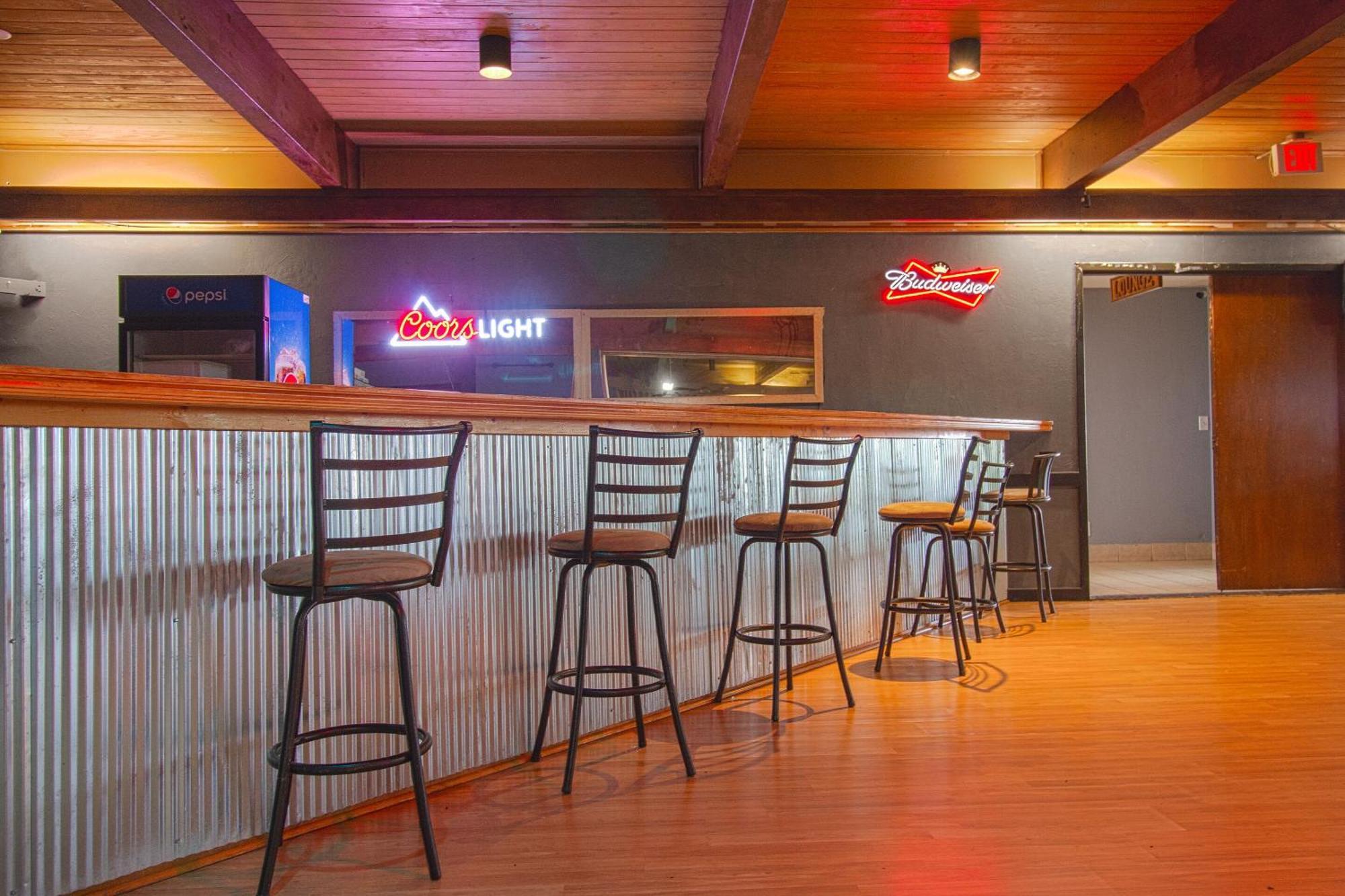 American Best Inn By Oyo I-35 Perry Near Lake Mcmurtry Esterno foto