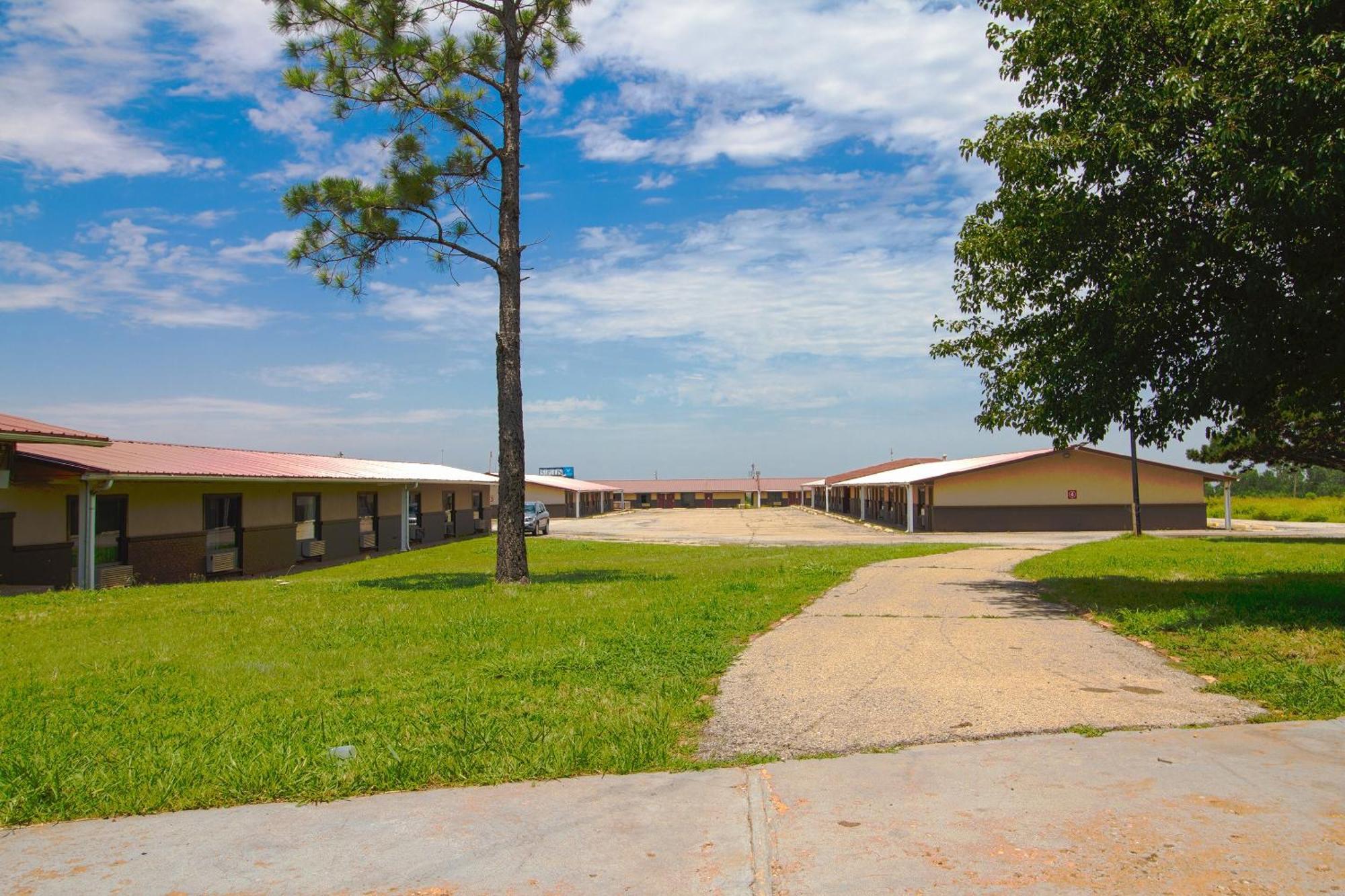 American Best Inn By Oyo I-35 Perry Near Lake Mcmurtry Esterno foto