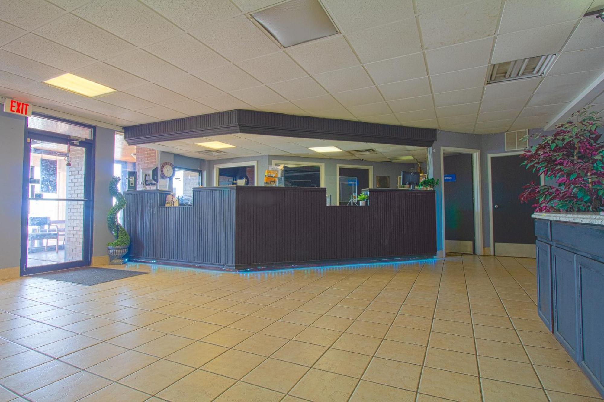 American Best Inn By Oyo I-35 Perry Near Lake Mcmurtry Esterno foto