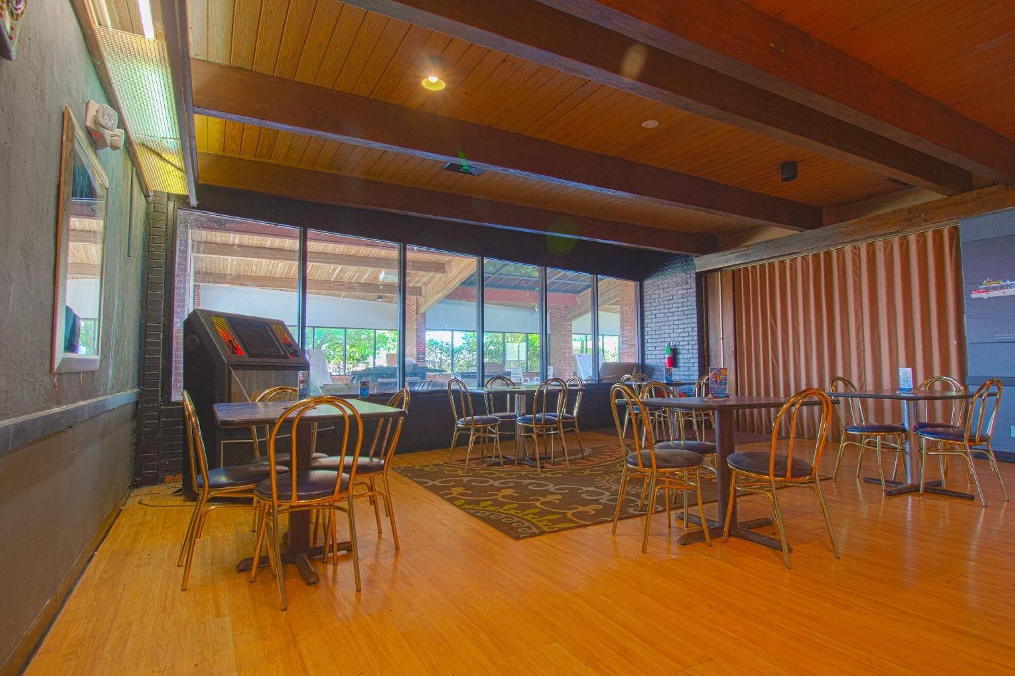 American Best Inn By Oyo I-35 Perry Near Lake Mcmurtry Esterno foto